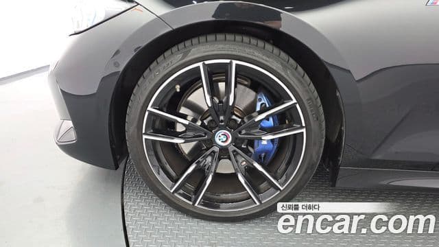 BMW 3 Series 2023 — ფოტო 5/20