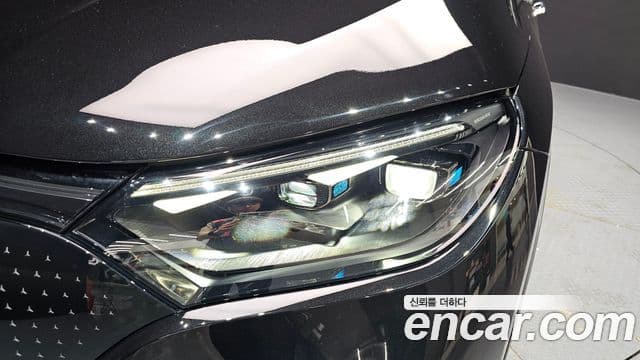Mercedes-Benz EQE SUV 2023 — ფოტო 21/22