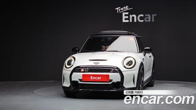 Mini Cooper S 2024 — Фото 3/20