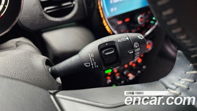 Mini Cooper S 2024 — Фото 18/20