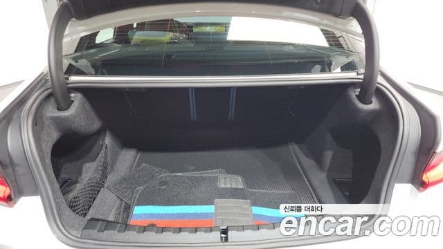 BMW M3 2023 — ფოტო 14/33