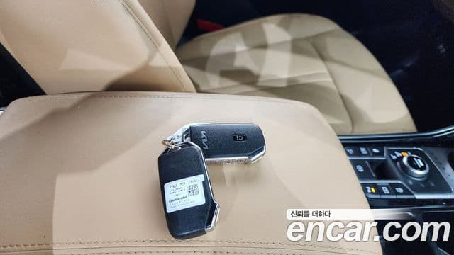 Kia Sorento 2023 — Şəkil 16/20