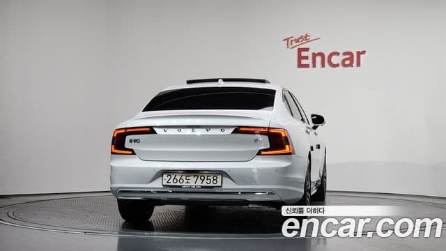 Volvo S90 2023 — ფოტო 4/20