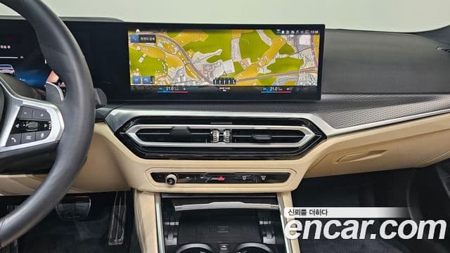 BMW 3 Series 2023 — ფოტო 13/20