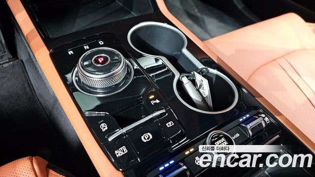 Kia K5 2025 — ფოტო 8/20