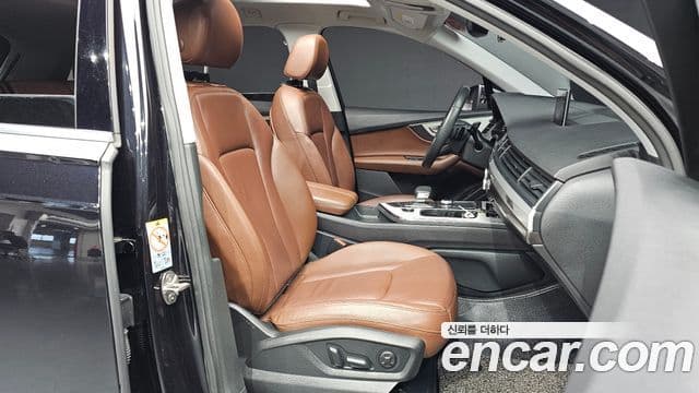 Audi Q7 2019 — Şəkil 11/20