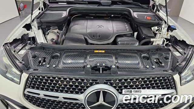 Mercedes-Benz GLE-Class 2025 — Photo 7/32
