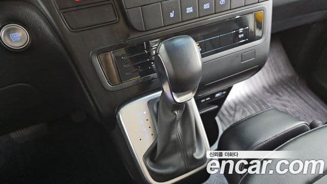 Hyundai Staria 2022 — Şəkil 9/20
