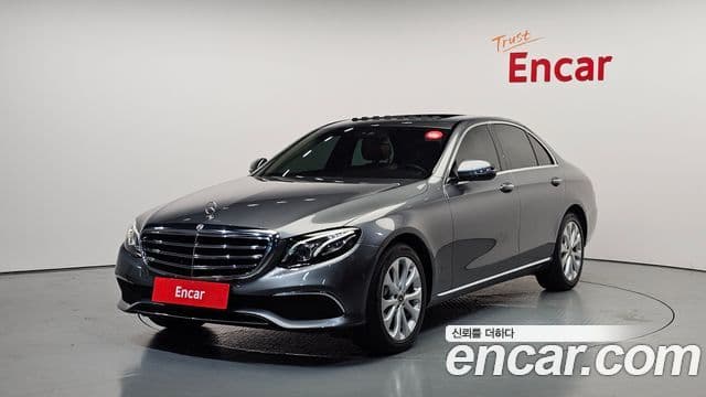 Mercedes-Benz E-Class 2019 — Фото 1/20