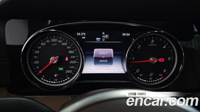 Mercedes-Benz E-Class 2019 — Фото 8/20
