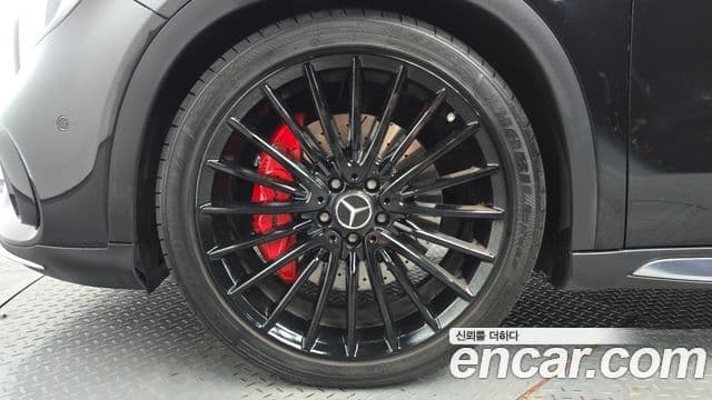 Mercedes-Benz GLA-Class 2018 — Фото 5/20