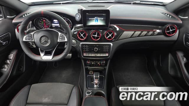 Mercedes-Benz GLA-Class 2018 — Фото 7/20