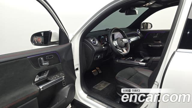 Mercedes-Benz GLB-Class 2021 — ფოტო 9/20