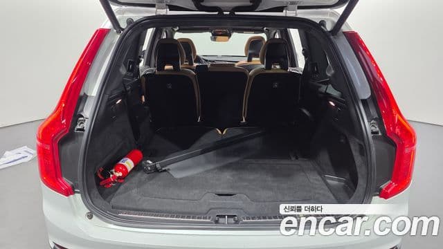 Volvo XC90 2021 — Şəkil 18/20