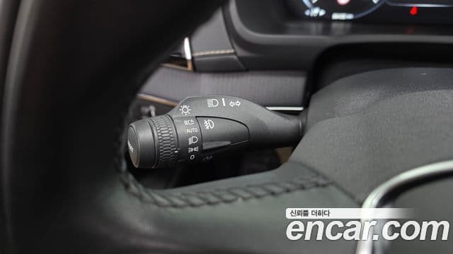 Volvo XC90 2021 — Photo 13/34