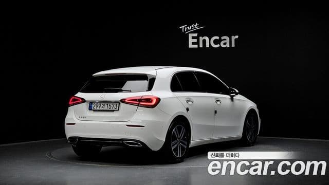 Mercedes-Benz A-Class 2022 — ფოტო 2/20