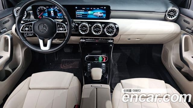 Mercedes-Benz A-Class 2022 — ფოტო 7/20