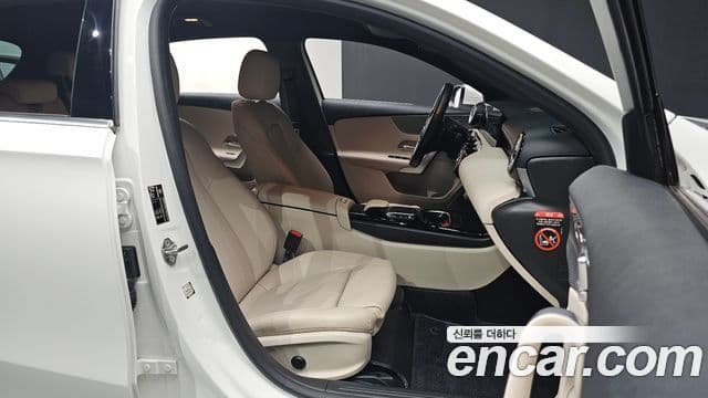 Mercedes-Benz A-Class 2022 — ფოტო 10/20