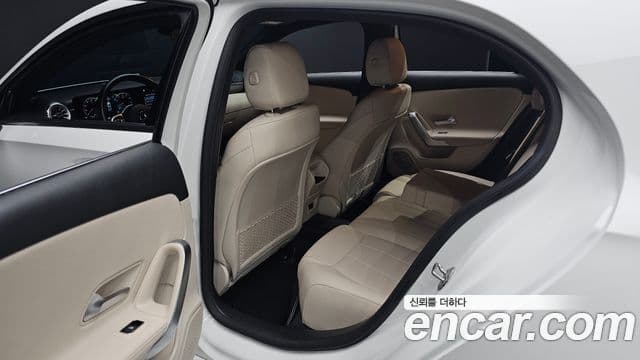 Mercedes-Benz A-Class 2022 — ფოტო 12/20