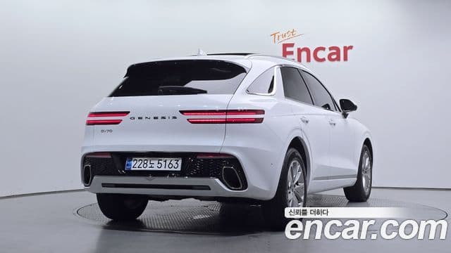 Genesis GV70 2022 — Şəkil 2/20