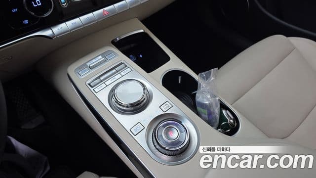 Genesis GV70 2022 — Şəkil 9/20