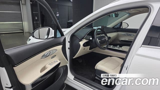 Genesis GV70 2022 — Şəkil 10/20