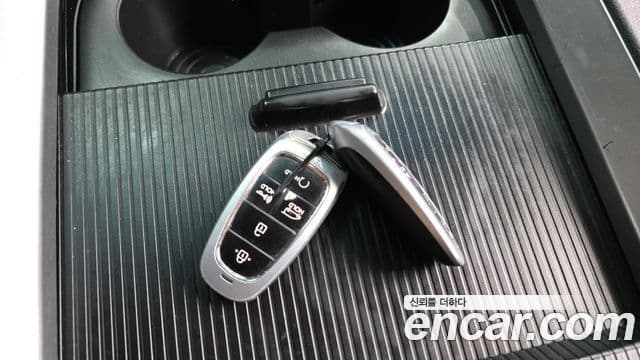 Hyundai Staria 2021 — Şəkil 18/20