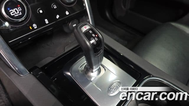 Land Rover Discovery Sport 2020 — ფოტო 14/20