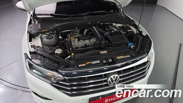 Volkswagen Jetta 2021 — Şəkil 6/20
