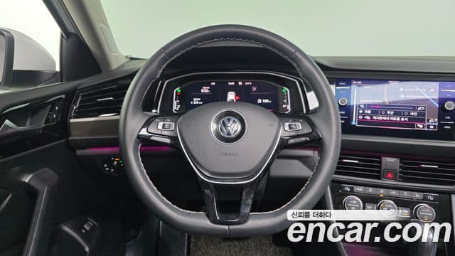 Volkswagen Jetta 2021 — Şəkil 12/20