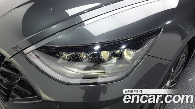Hyundai Sonata Hybrid 2022 — Photo 24/29