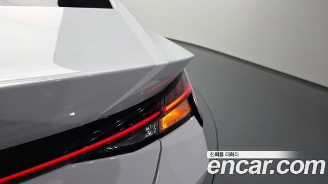 Hyundai The New Avante Hybrid 2023 — Photo 7/31