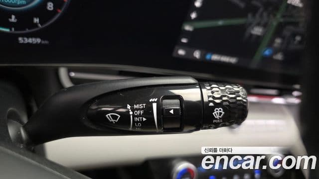 Hyundai The New Avante Hybrid 2023 — Photo 10/31