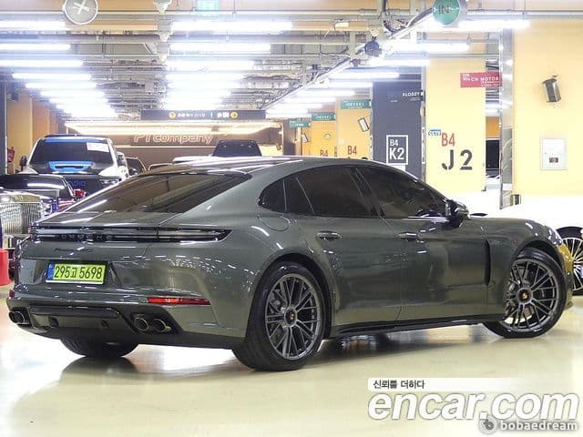 Porsche Panamera 2025 — ფოტო 2/20