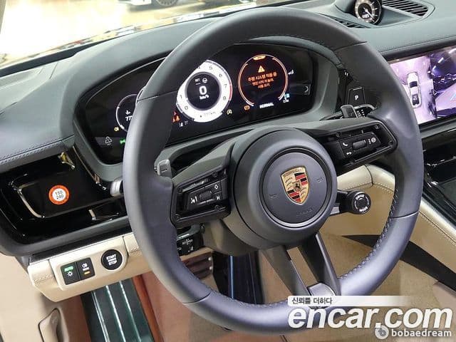 Porsche Panamera 2025 — ფოტო 13/20