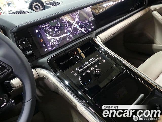 Porsche Panamera 2025 — ფოტო 15/20