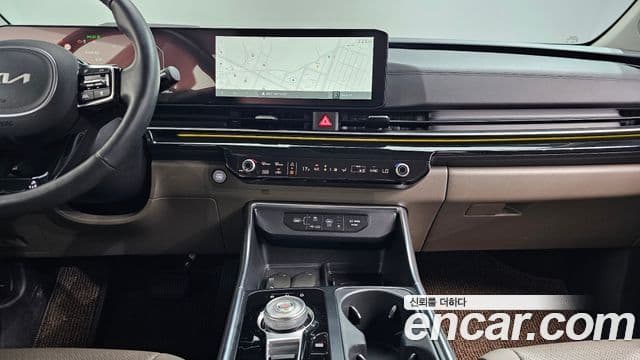 Kia Carnival 2024 — Фото 17/20