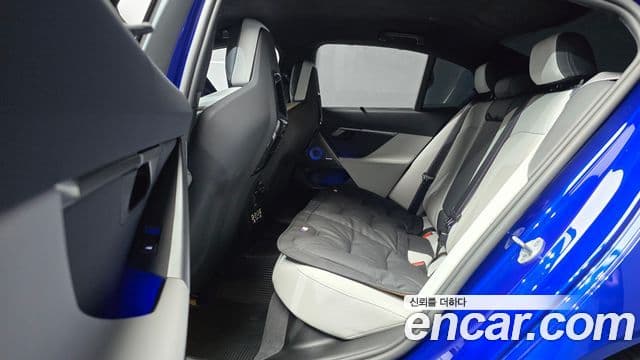 BMW M5 2025 — ფოტო 12/20