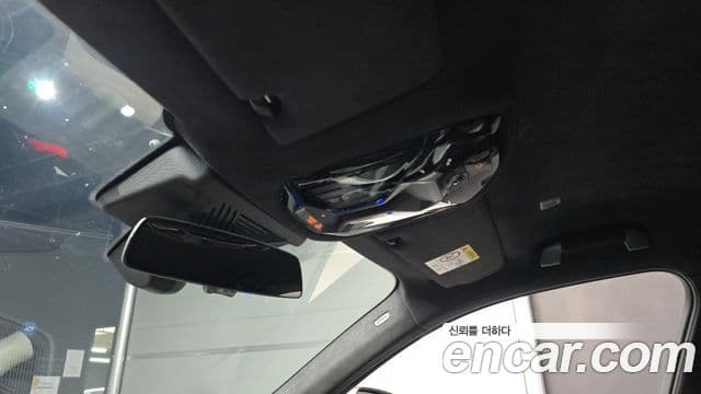 BMW M5 2025 — Photo 17/30