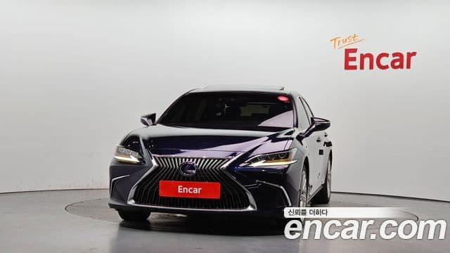 Lexus ES300h 2019 — ფოტო 3/20