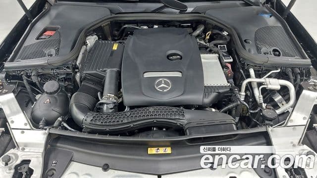 Mercedes-Benz E-Class 2023 — ფოტო 5/17