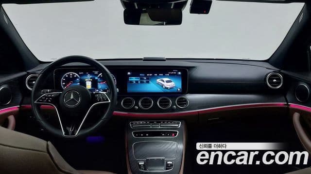 Mercedes-Benz E-Class 2023 — ფოტო 6/17