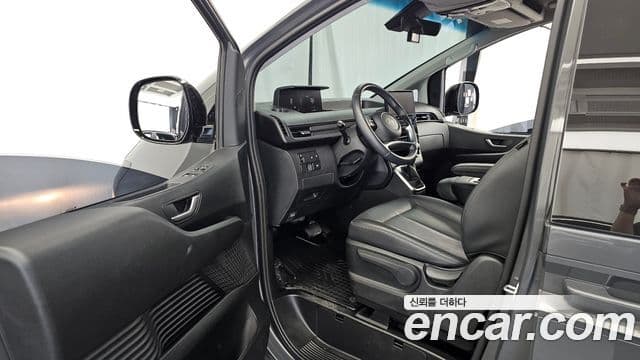 Hyundai Staria 2024 — ფოტო 10/20