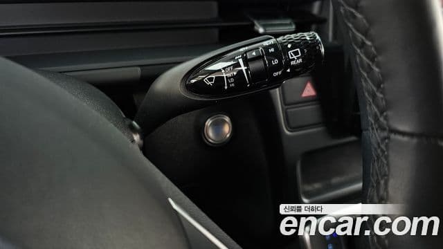 Hyundai Staria 2024 — ფოტო 15/20