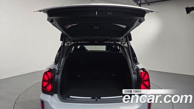 Mini Cooper Countryman 2022 — Фото 18/20