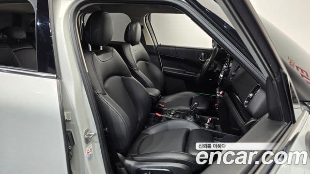 Mini Cooper Countryman 2022 — Photo 17/32