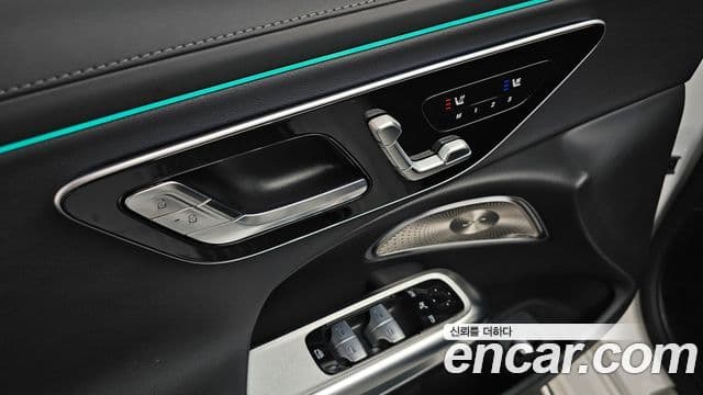 Mercedes-Benz E-Class 2025 — Фото 18/20