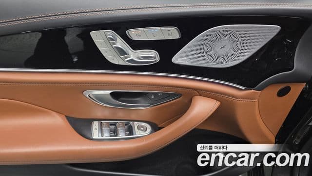 Mercedes-Benz AMG GT 2021 — Photo 10/33