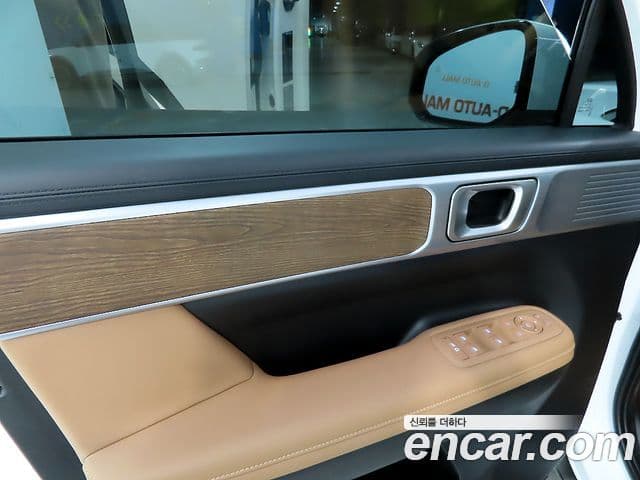 Hyundai Santa Fe 2024 — ფოტო 13/20