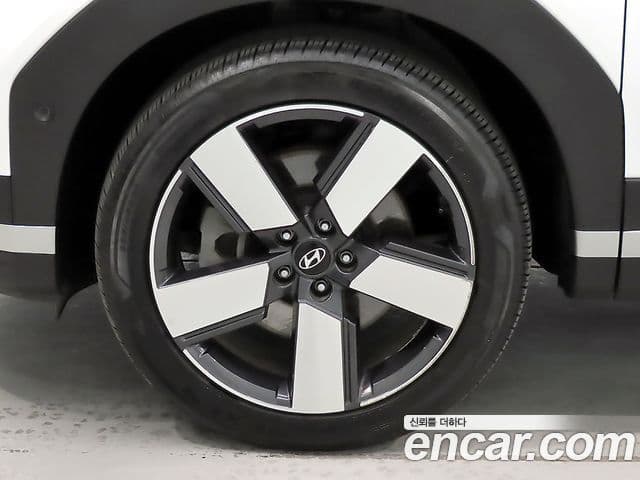 Hyundai Santa Fe 2024 — ფოტო 19/20